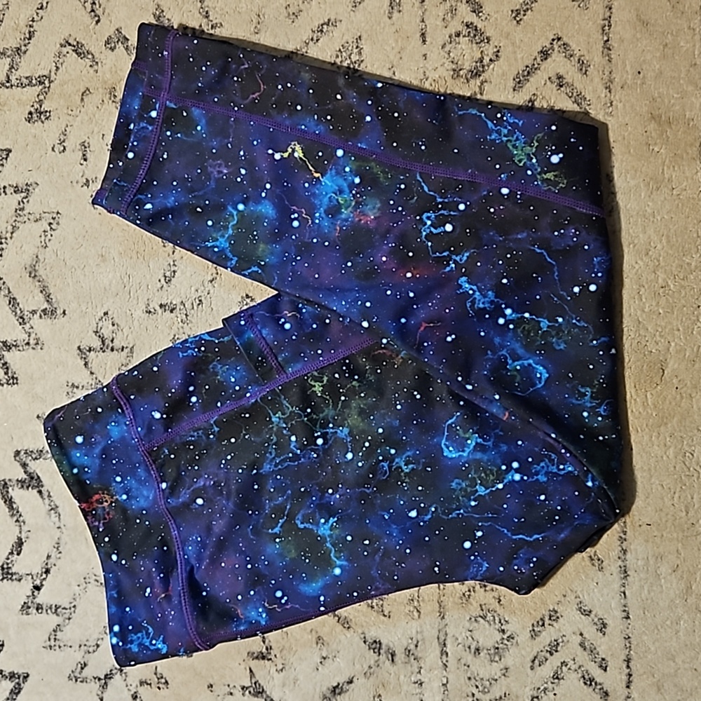 CVG Galaxy capri leggings